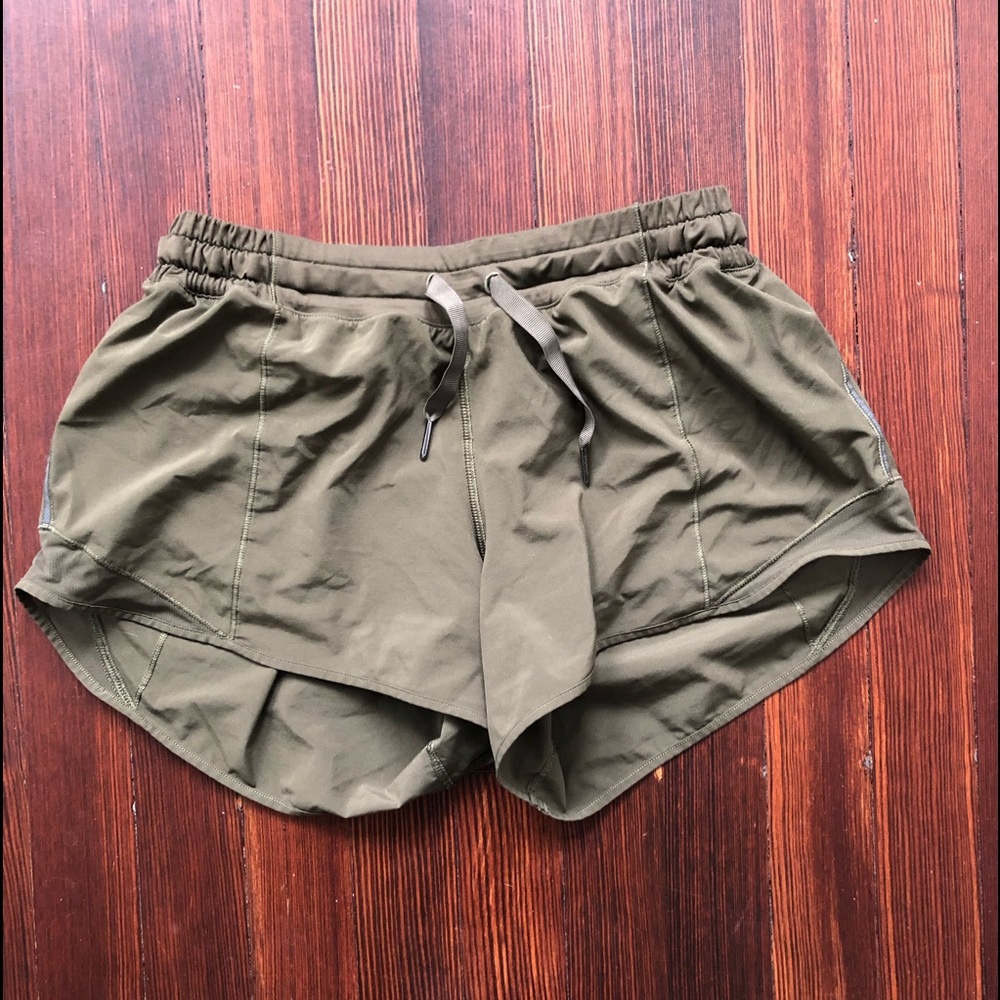 Lululemon hotty hot short